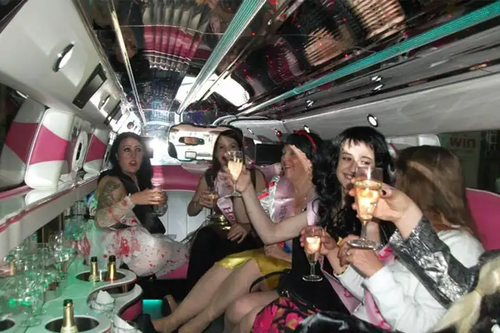 Hen/Stag Nights Party Limo Bus